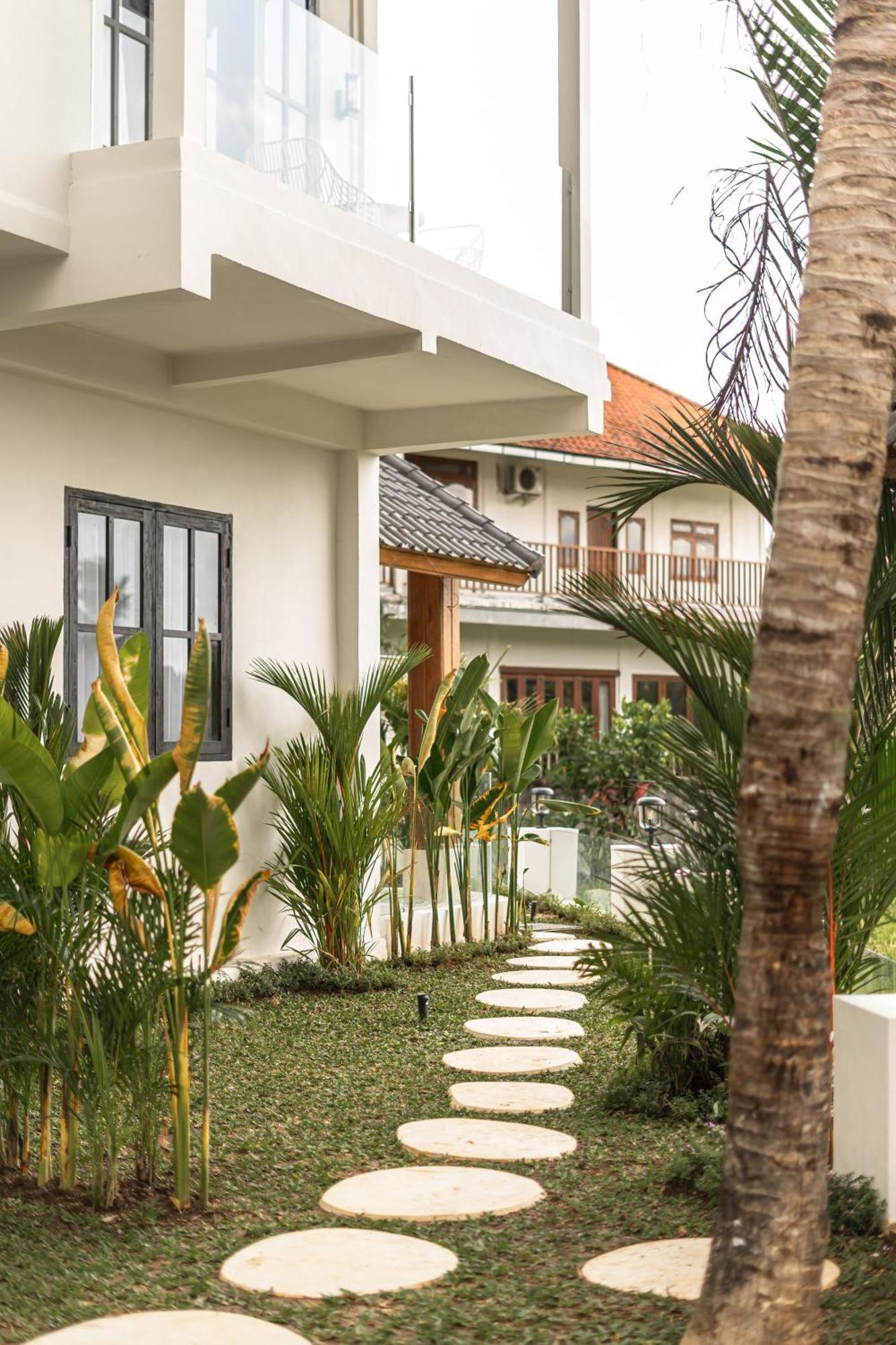 Sarang Apartments By Evdekimi Ubud Exterior photo